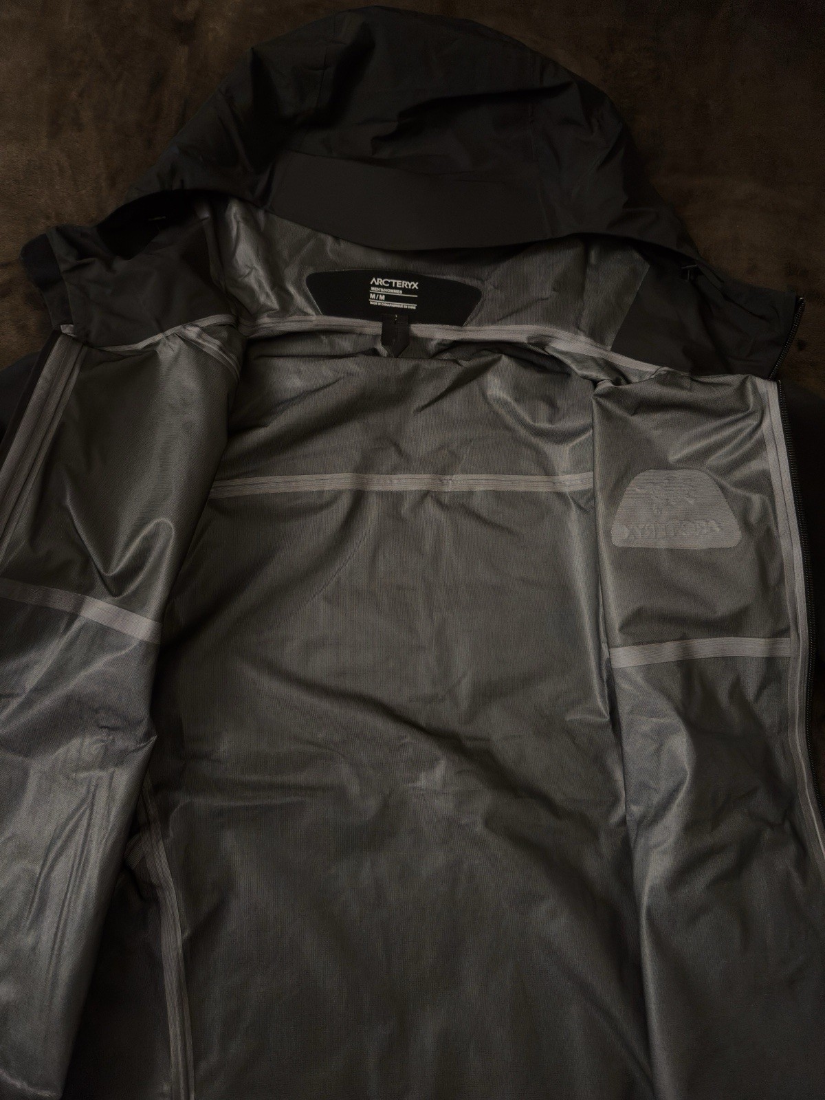 Arcteryx Beta LT Jacket Mens Black Size M Gore Tex Raincoat Windbreaker Jacket image 10