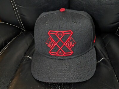 Nike True Lebron James X King Lion Logo Snapback Hat Cap Black Red 