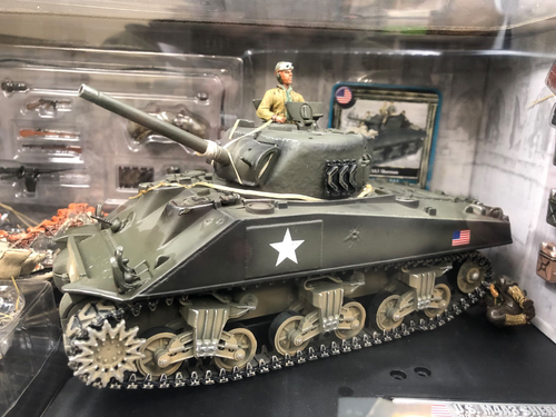 UNIMAX: FORCES OF VALOR Diecast 1:32 U.S. M4A3 SHERMAN NORMANDY 1944 *NEW* - Picture 2 of 14