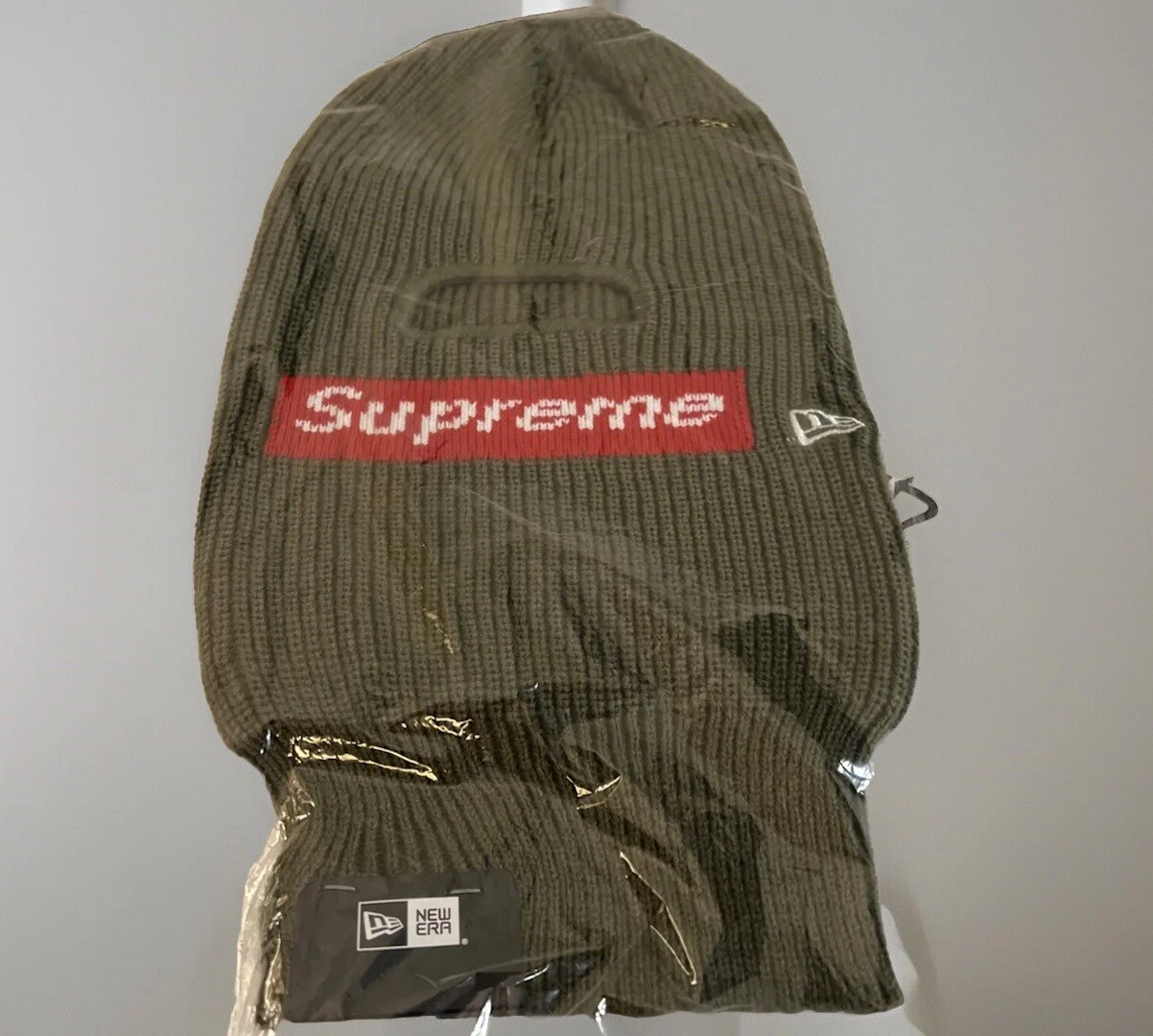 SUPREME / NEW ERA BOX LOGO CAGOULE OS OLIVE / FW22 SEMAINE 13 (100% AUTHENTIQUE) NEUF