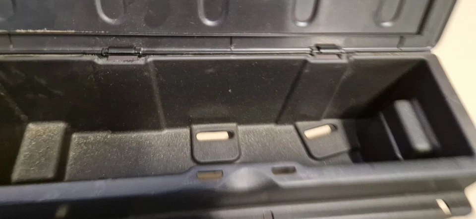 Cubo de almacenamiento de carga trasero Chevrolet HHR 2006-2011 22735079 Foto 4 de 4