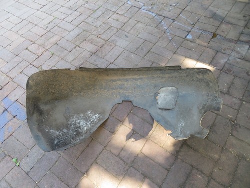 ASTON MARTIN DB7 I6 1997 RIGHT FRONT ARCH LINER - Picture 3 of 3
