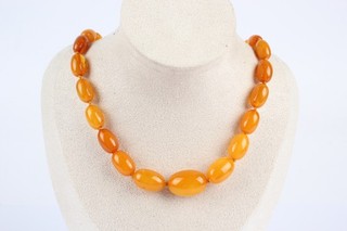 Antique Baltic Amber Graduated Bead Necklace with Barrel Style Clasp