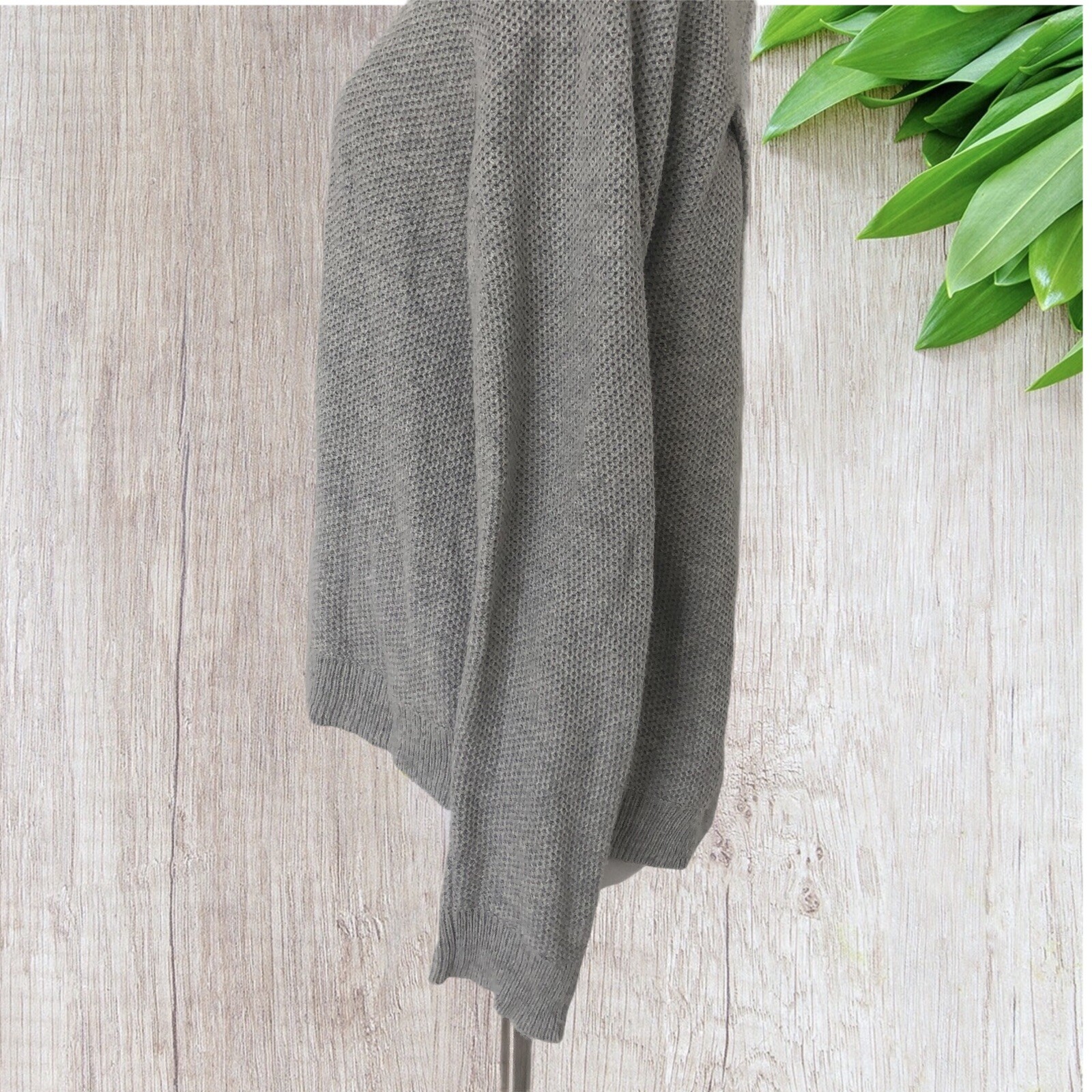 Madewell Province Cross Split Back Pullover Size:M - image 3