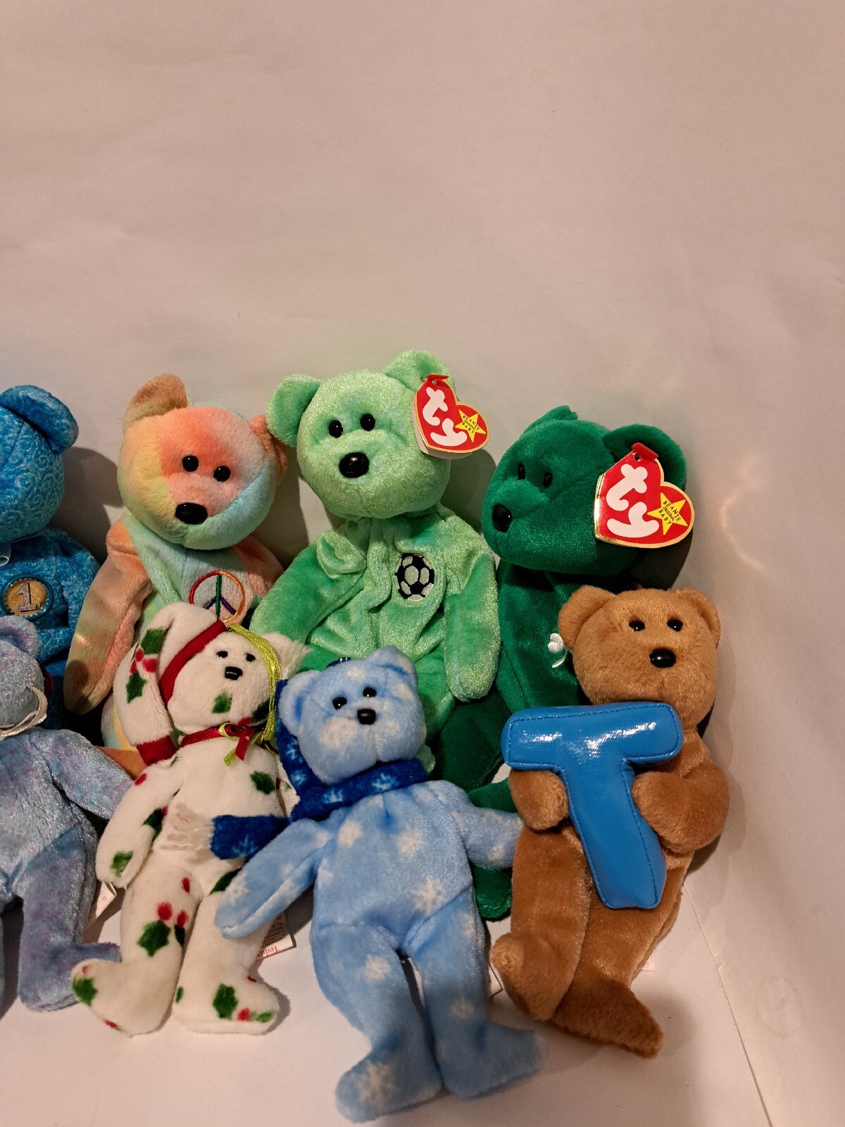 Ty Beanie Baby Lot 11 Bears Erin, 2Peace, Kicks, Classy, Issy, 2holiday