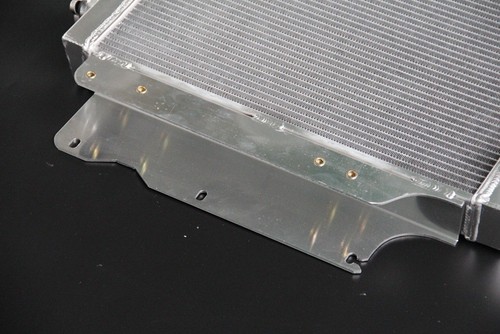 Aluminum 3 Row Radidator Fit 87-06 JEEP WRANGLER YJ TJ LJ 2.4L-4.2L GM Chevy V8 - Picture 4 of 8