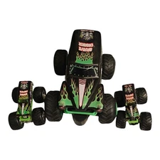 Spin Master Grave Digger All-Terrain R/C Monster Truck No Remote 2 Small Trucks