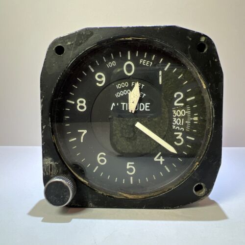 Cessna Aircraft Altitude indicator S1313N1 1967