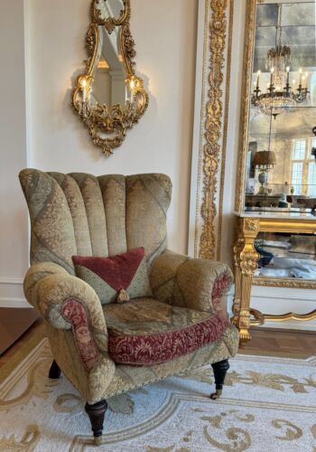 Pair of Oversized English Inspired Armchairs - Picture 5 of 7