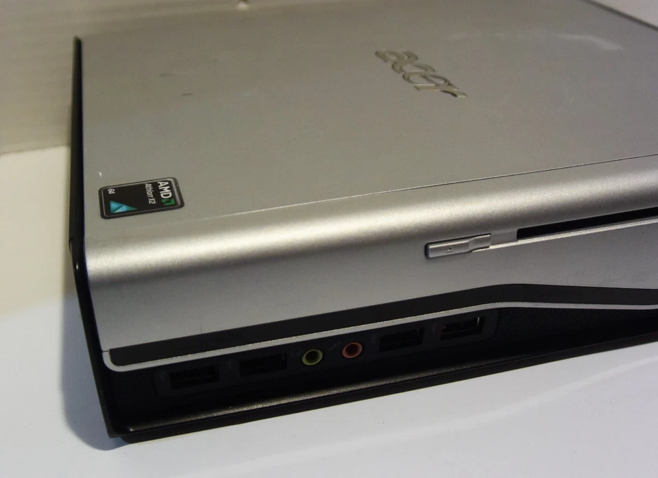 Acer Veriton L410 PC Desktop (AMD Athlon 64 X2 2.20GHz 1GB 160GB Win 7 WIFI) PC - Image 2 of 4