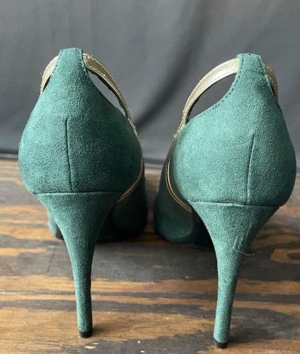 Zapatos de salón Marc Fisher de gamuza verde brillante y dorado punta puntiaguda tacón de aguja talla 7 Foto 3 de 4