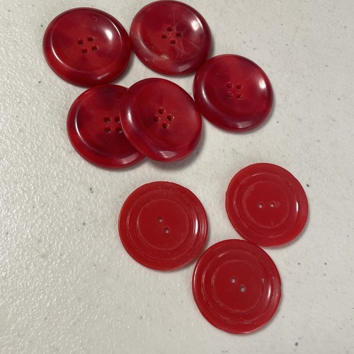 Large Red Buttons 9 buttons 1 1/4 inch Vintage 2 Hole Plus - Picture 5 of 5