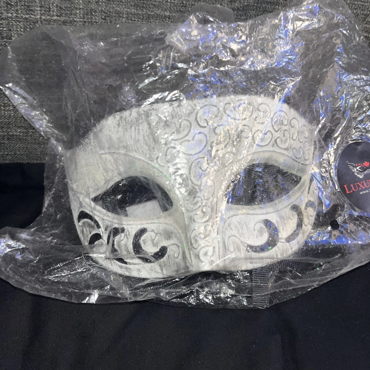 Wit venetiaans plastic oogmasker voor volwassenen