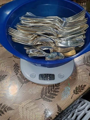 Jolis Lot Couverts Métal Argenté Ménagère 70 Pièce 4250 Gr Dépareillé - Photo 1/4
