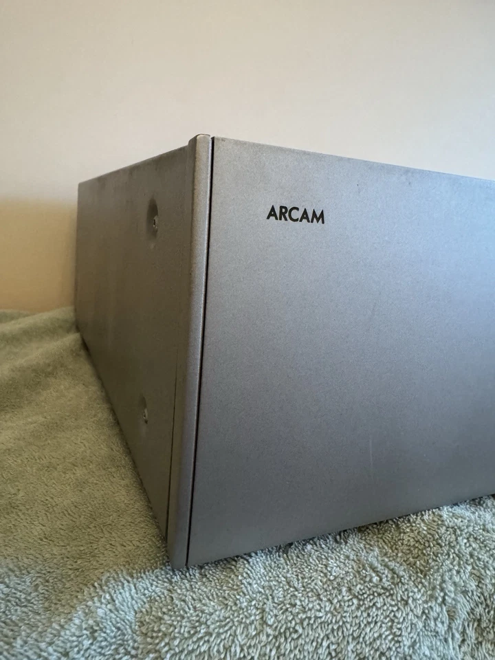 Arcam P1000 Silver Power Amplifier 7-Channel 135w XLR RCA Inputs See Description - Image 2 of 4