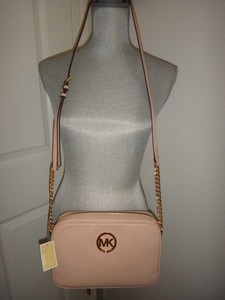 michael kors fulton lg ew crossbody