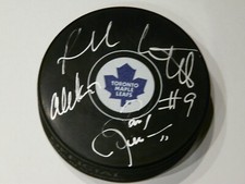 Hound Line Toronto Maple Leafs Puck signed AUTO Wendel Clark Leeman Courtnall