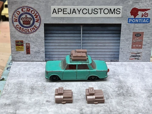 Matchbox Lesney Fiat 1500 No. 56 (2 LUGGAGE, CAR NOT INCLUDED)