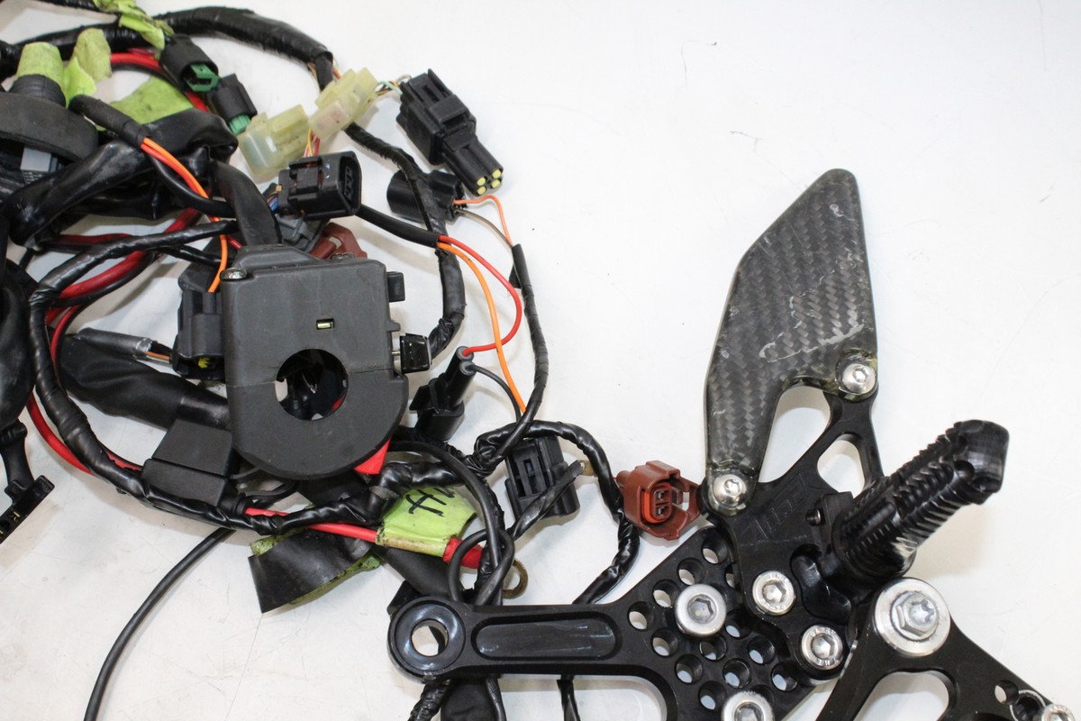 15 Kawasaki Ninja Zx10r OEM Main Engine Wiring Harness Motor Wire