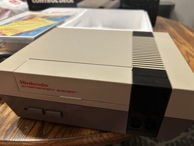 Nintendo NES Control Deck Console Complete In Box CIB Controllers Power READ