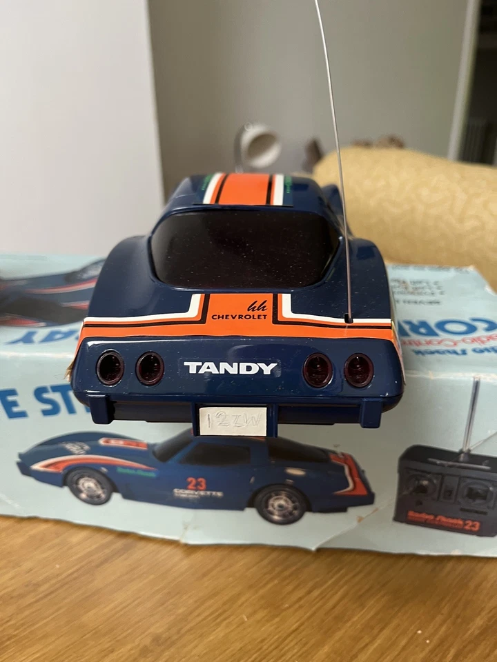 Rare Radio Shack Radio Controlled Corvette Stingray, Blue with Red stripe 1980’s - Image 4 of 4