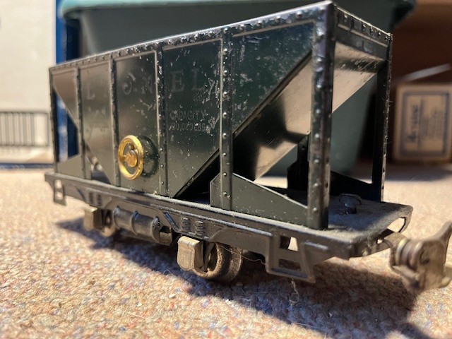 Train toy LIONEL HOPPER 803. GREEN.CHROME JOURNALS.DUMPER WORKS. GOOD!!!!