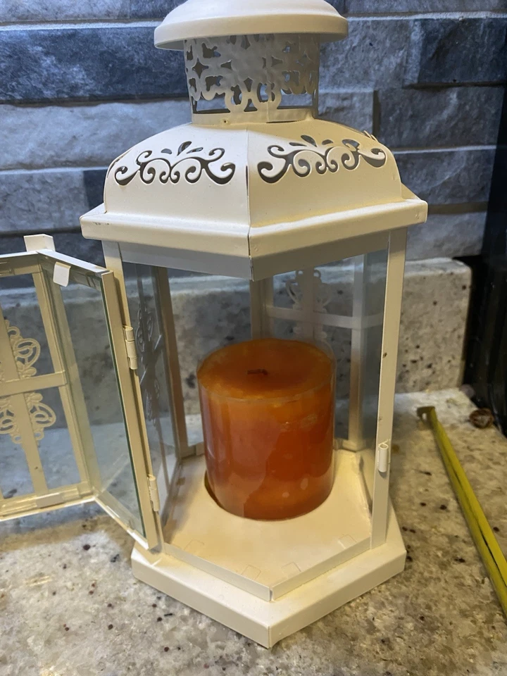 "Linterna de metal blanco y vidrio de 12""" Foto 2 de 4