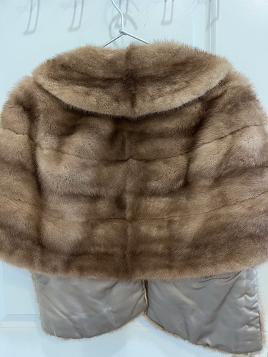HIGH QUALITY VINTAGE Real FUR SHAWL - Very Soft BLD - Picture 6 of 11