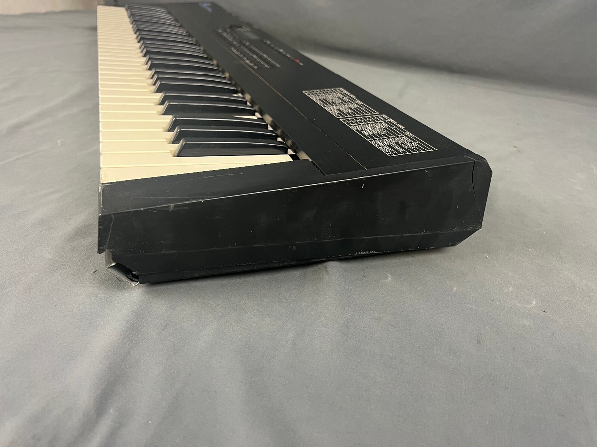 1989 Roland D-5 Muti Timbral Linear Synthesizer | Japanese
