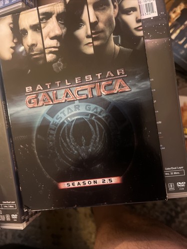 Battlestar Galactica Seasons One 2.5 3 4.5 - Picture 8 of 8
