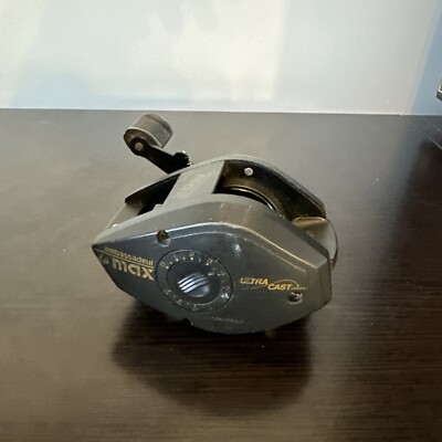 Vintage Abu Garcia Ambassadeur max ultra cast fishing reel