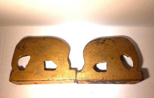 Vintage Gold Cast Iron Elephants Bookends. Size: Tall 7" -5 1/2" Long - 2" Deep - Picture 12 of 12