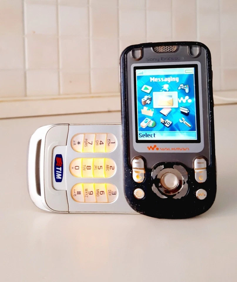 Sony Ericsson W600i TIM Walkman Bluetooth 2006 Telefono a rotazione - RARISSIMO - Immagine 2 di 4