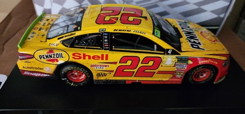 2018 JOEY LOGANO #22 SHELL/ PENNZOIL HOMESTEAD WIN RACED VERSION 1/24TH ACTION - Picture 2 of 7
