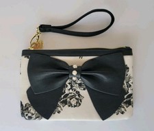 Betsey Johnson BOW Wristlet Clutch BLACK/WHITE Floral Print