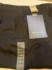 36x32 DOCKERS Black Men's Loose Khakis,NWT Pleated,No wrinkle Twill W/cuffs USA