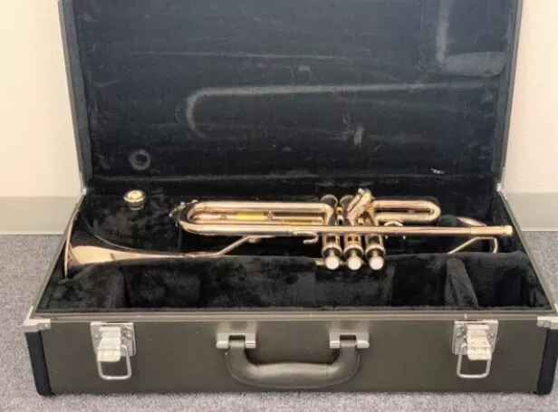 YAMAHA YTR-2330 silver Trumpet Standard Beginner with Case | eBay