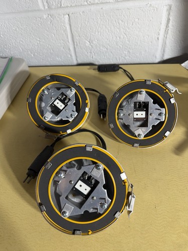 3- Runway Airport Light Fixture Integro L823 Style 1 Elevated Lamp Head Assembly