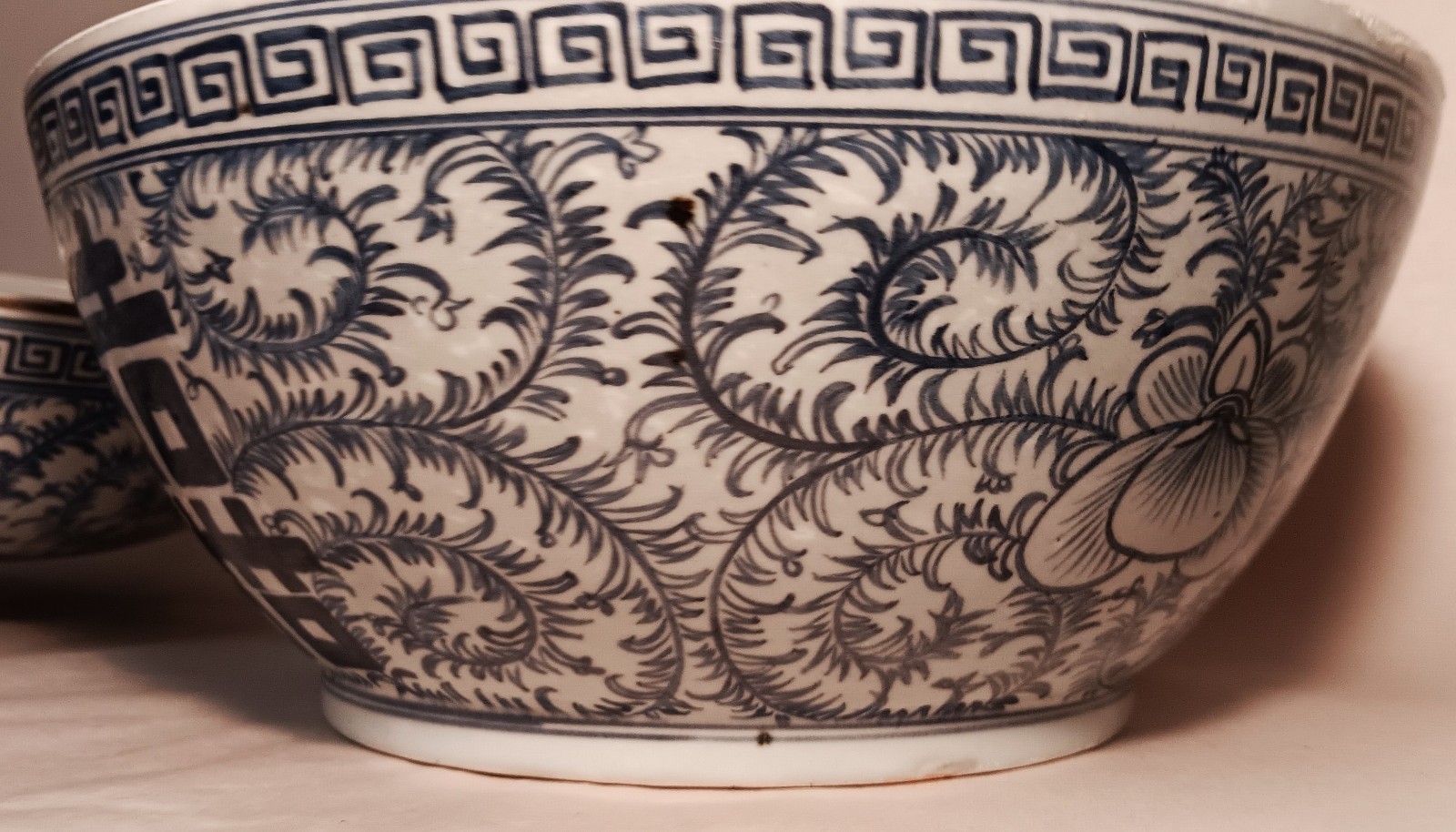 DOUBLE HAPPINESS vtg covered chinese porcelain blue white serving bowl pottery