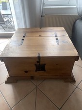 Schrank, Couchtisch/Truhe, Fernsehtisch - aus massivem Pinienholz 
