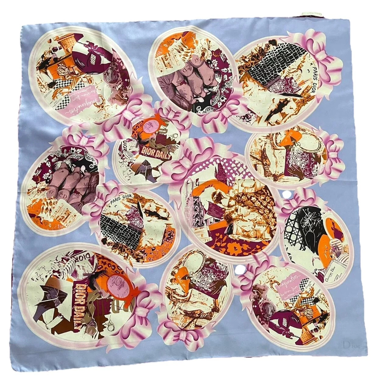S1# Foulard Christian Dior en soie 34 pouces a trou et tache