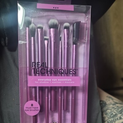 Real Techniques Everyday Eye Essentials 8 Piece Brush Set Purple Aluminum #1991