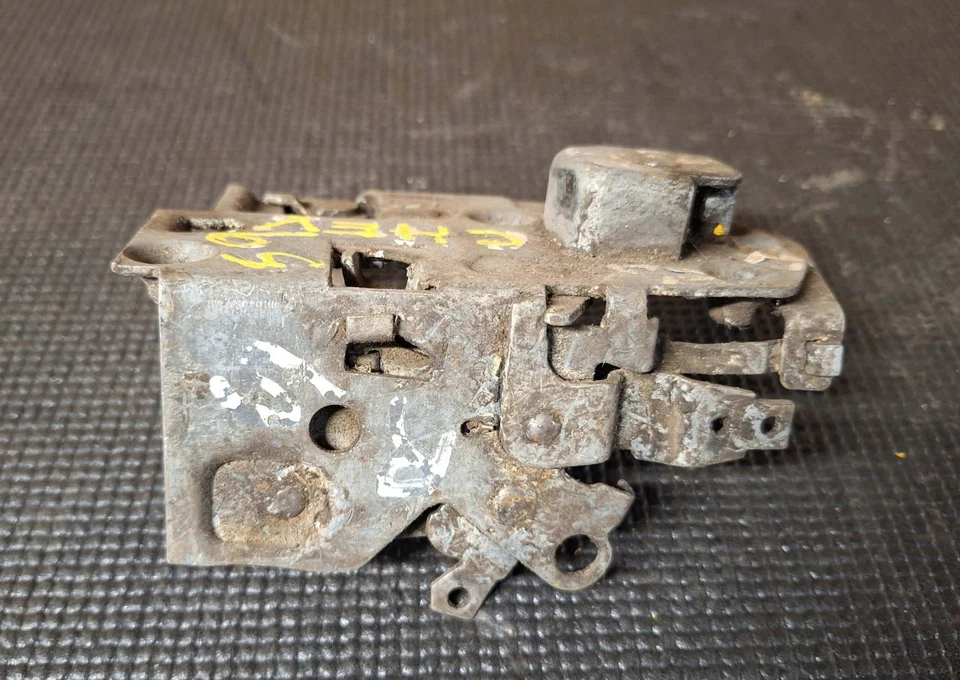 Chevy Corvette 1960 1961 1962 pestillo de puerta derecha liberación se envía a todo el mundo Foto 2 de 3