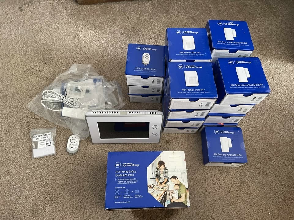 Samsung ADT Smart things Home Security Set