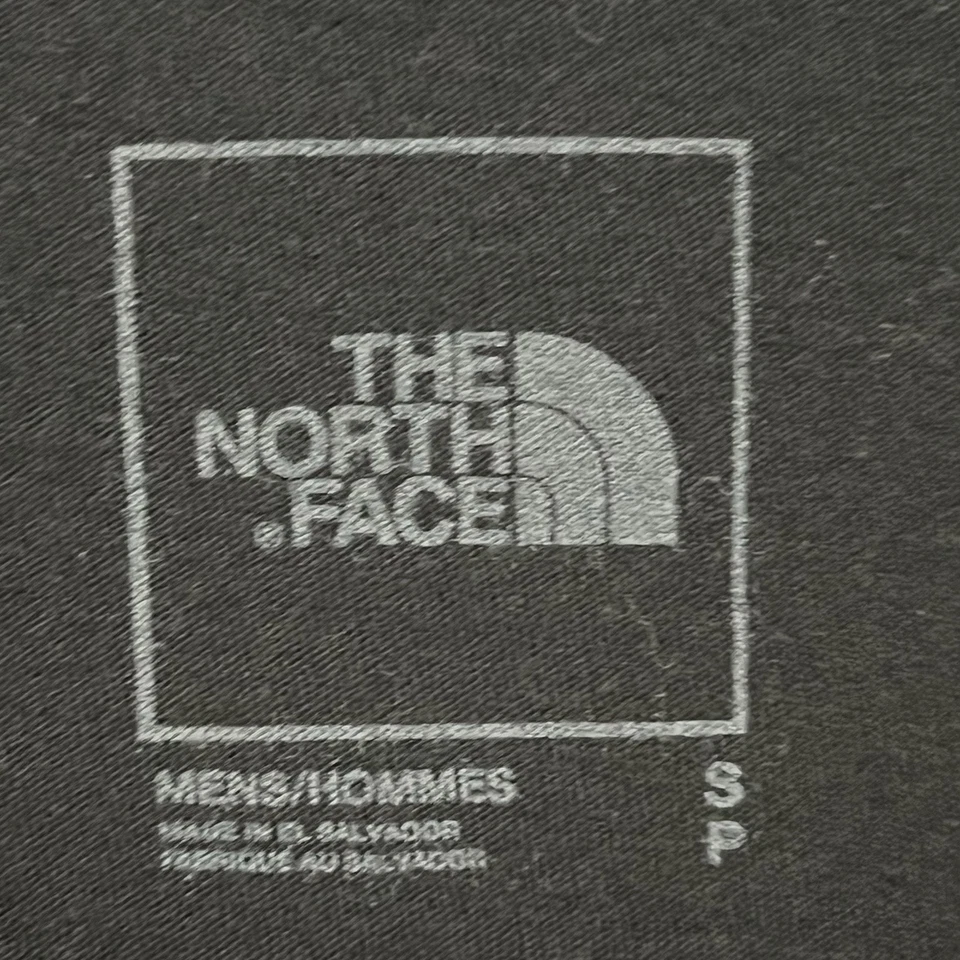 Camiseta gráfica The North Face para hombre manga larga - negra/roja - talla pequeña Foto 4 de 4