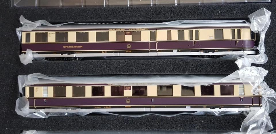 Nur 3 Tage Rivarossi Br 61002 HR 2332 AC Wechselstrom und Henschel Wegmann Zug - Bild 4 von 4