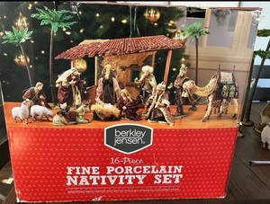 RARE: Berkley Jensen 16-Piece Porcelain Handmade Painted Nativity Set Christmas