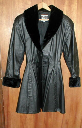 GLOBAL IDENTITY~Women Vintage Black Leather Jacke… - image 1