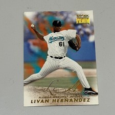 1999 SkyBox Premium Baseball Card #86 Livan Hernandez Ungraded Trading Card USED