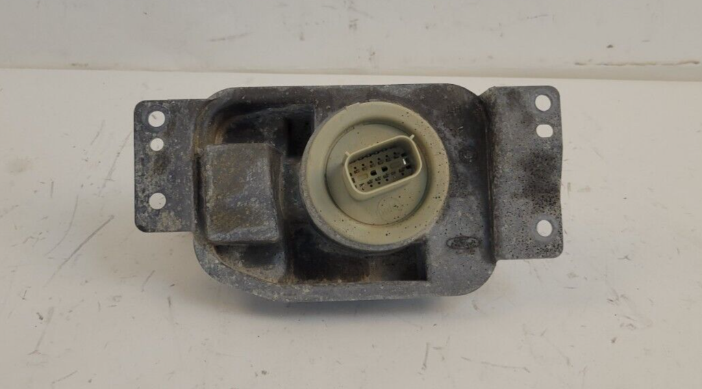 2017-2019 Ford F250 F350 Left Driver Tail Light Blind Spot Module Bracket OEM